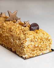 Load image into Gallery viewer, Peanut praliné, Chocolate and Banana log