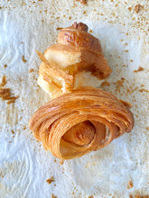 Load image into Gallery viewer, Pure butter croissant - Breadfern Bakery
