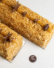 Load image into Gallery viewer, Peanut praliné, Chocolate and Banana log
